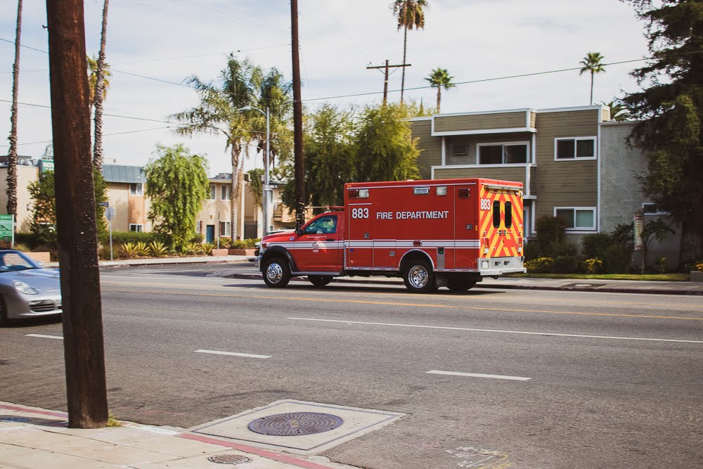 Paradise, NV - Injury Crash at S Eastern Ave & E Maule Ave Intersection